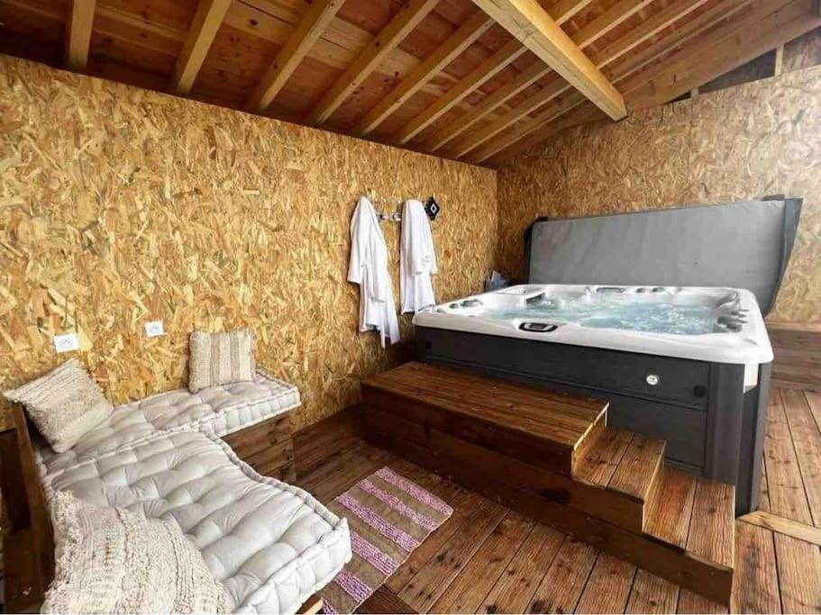 Gite A La Ferme Avec Jacuzzi Et Piscine Chauffee Saint-Felix-de-Tournegat Zewnętrze zdjęcie